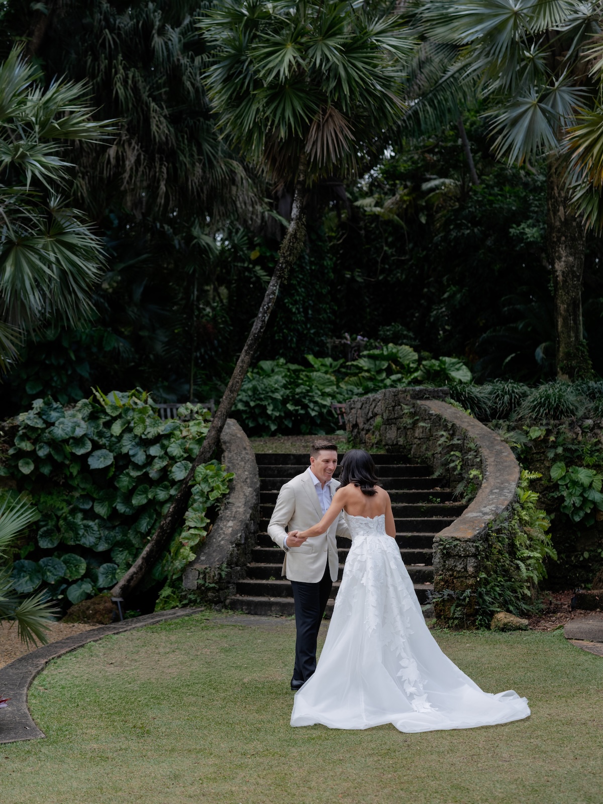 An Intimate Miami Wedding With Chapel Vows and a Romantic Dinner