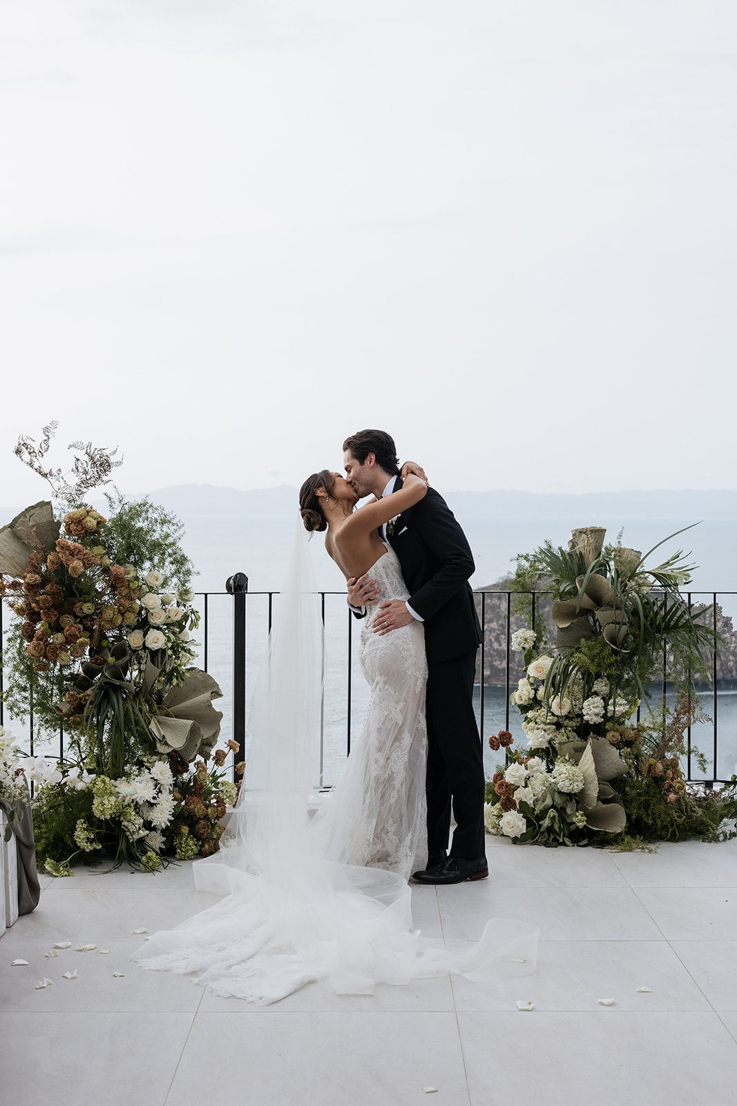 An Intimate Oceanfront Wedding in Puerto Vallarta with Coastal Elegance & Sculptural Florals