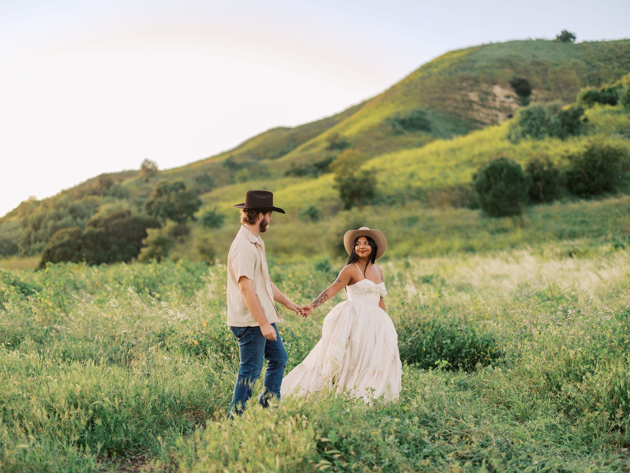 A Western-Inspired Engagement Shoot in Horsethief Canyon