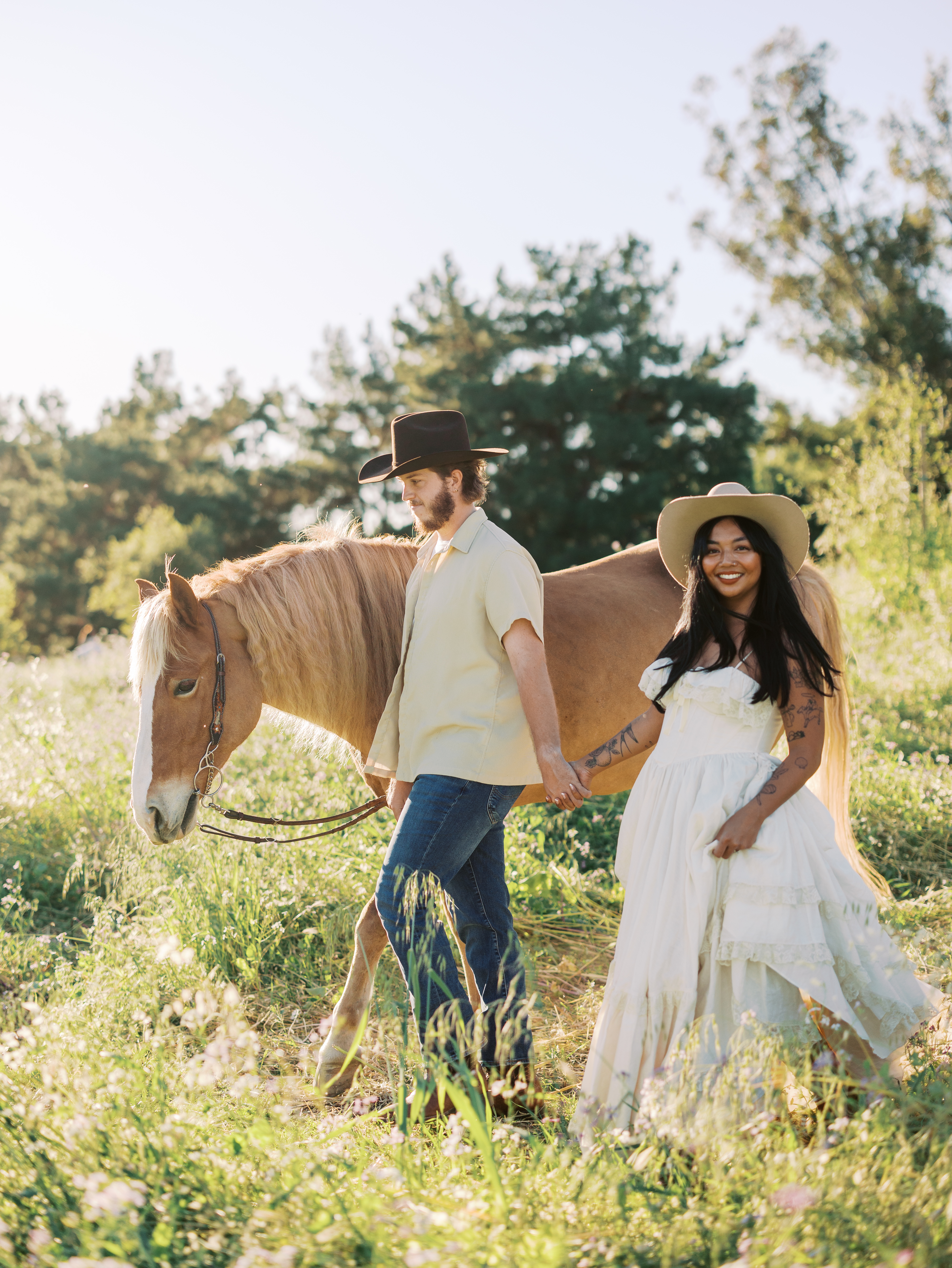 A Western-Inspired Engagement Shoot in Horsethief Canyon