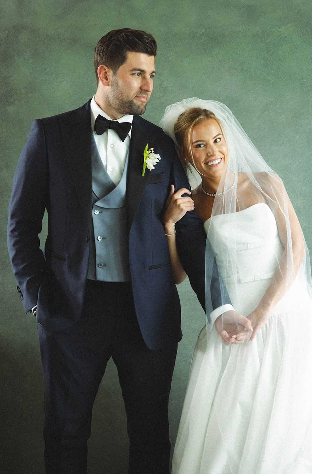 A Cape Cod Wedding with a Nancy Meyers-Meets-LoveShackFancy Twist