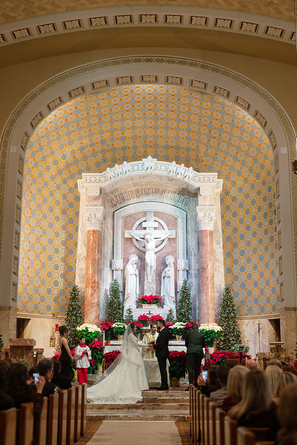 A Historic, Italian-Inspired Wedding at Cuneo Mansion & Gardens