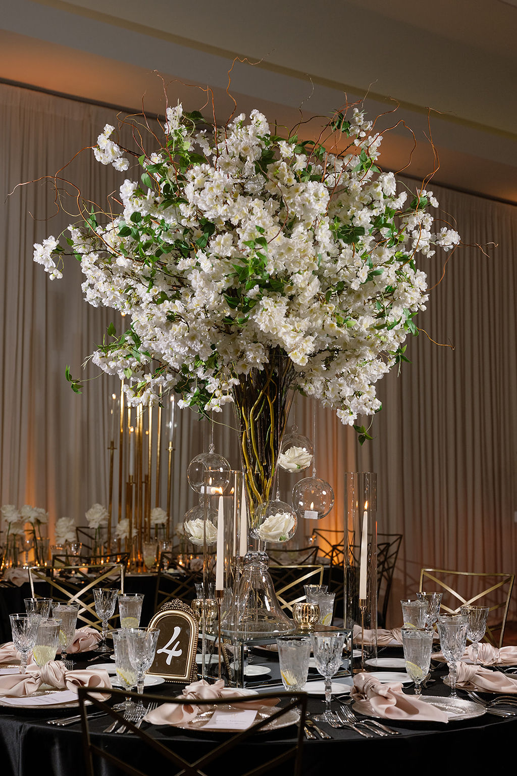 A Historic, Italian-Inspired Wedding at Cuneo Mansion & Gardens