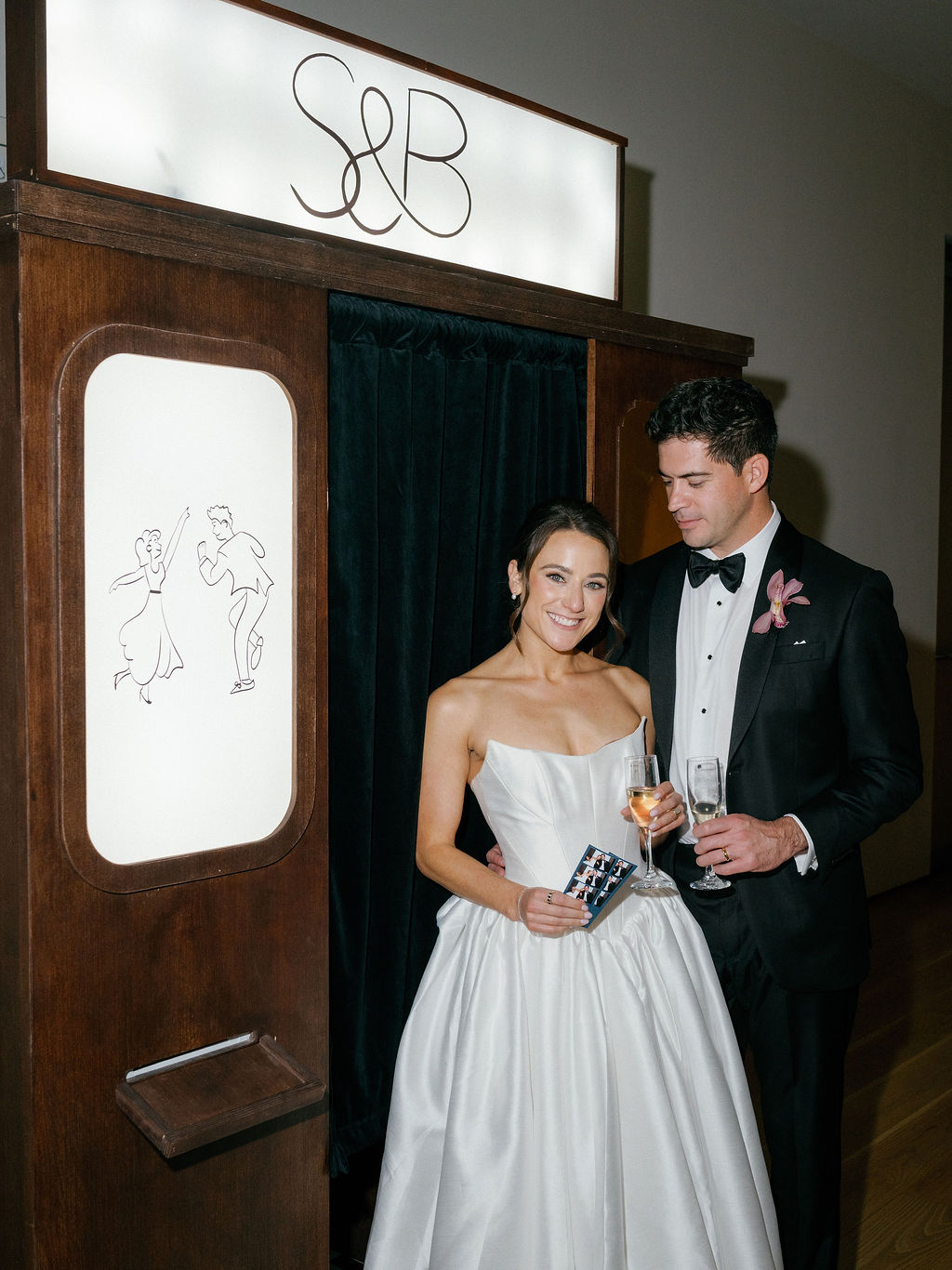 A Romantic Rainy-Day Wedding in Dallas