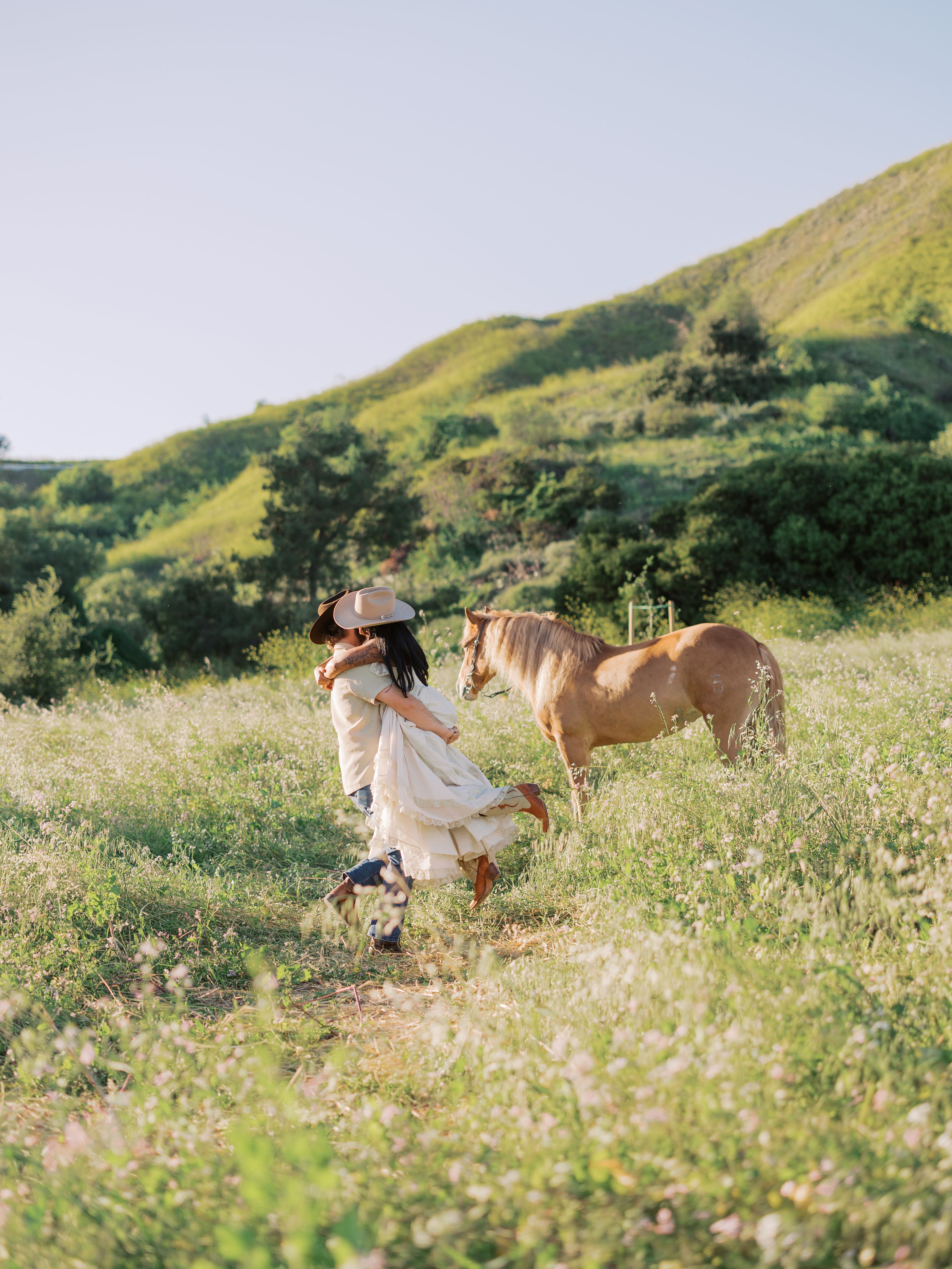 A Western-Inspired Engagement Shoot in Horsethief Canyon