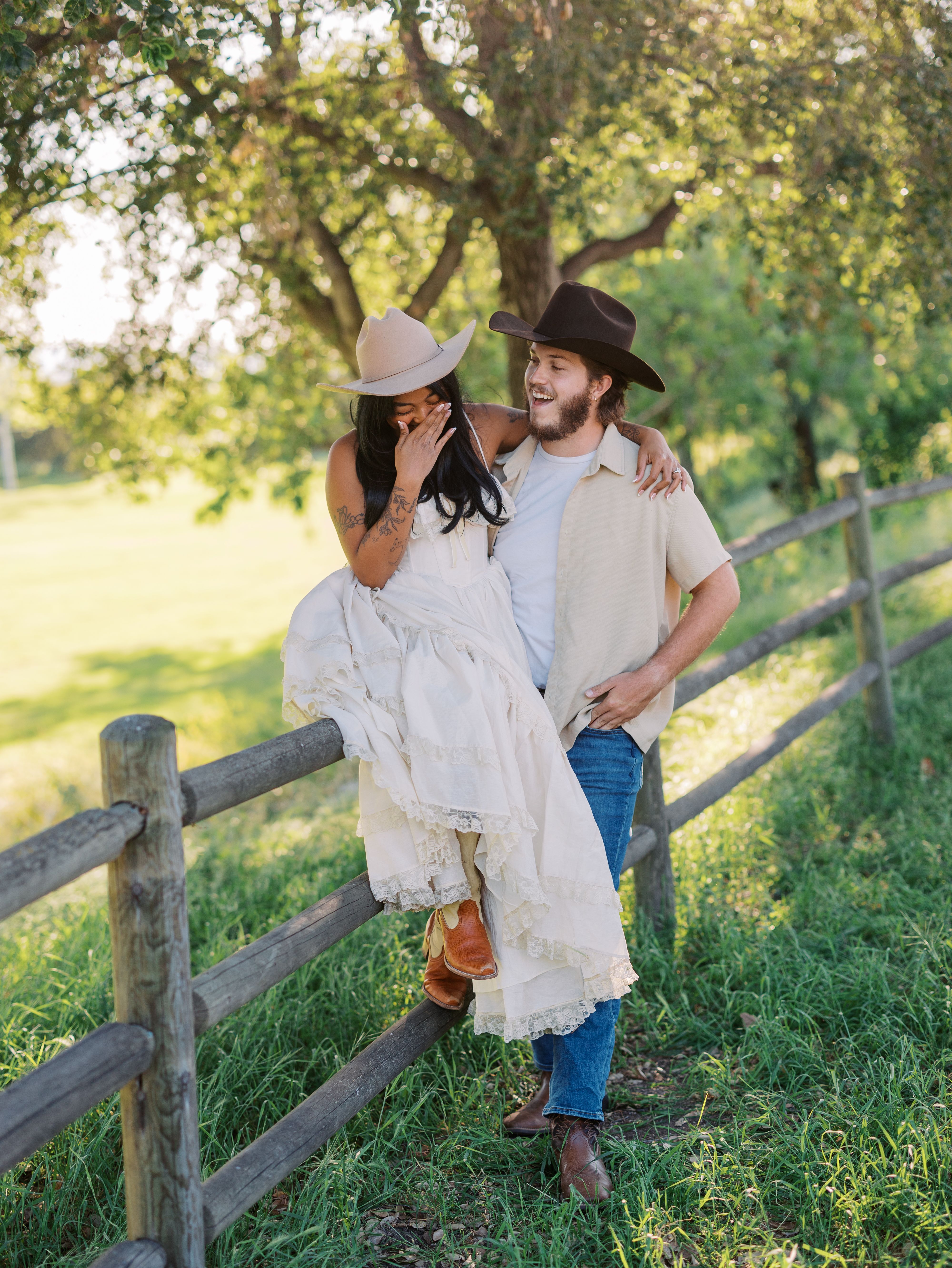 A Western-Inspired Engagement Shoot in Horsethief Canyon