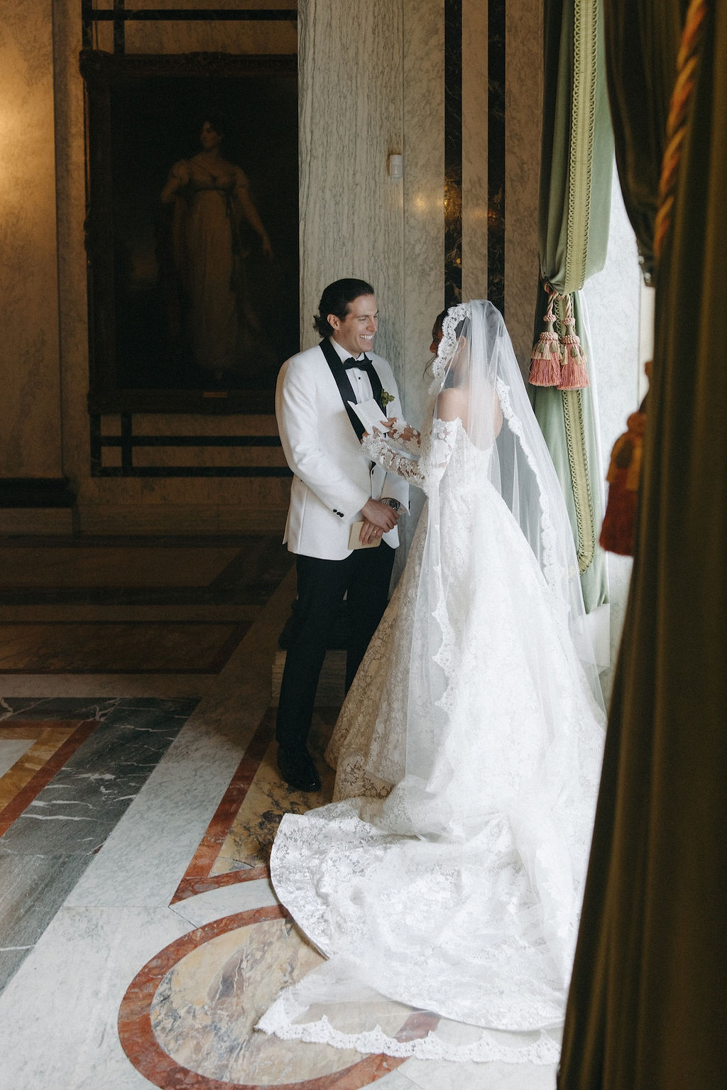 This Palm Beach Wedding Was a Romantic 'Night at The Museum' Vibe