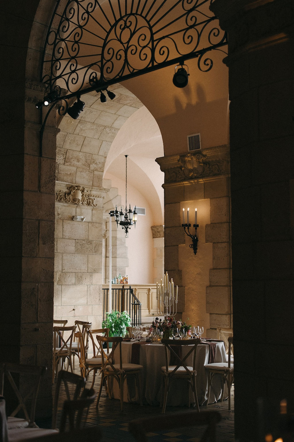 This Palm Beach Wedding Was a Romantic 'Night at The Museum' Vibe