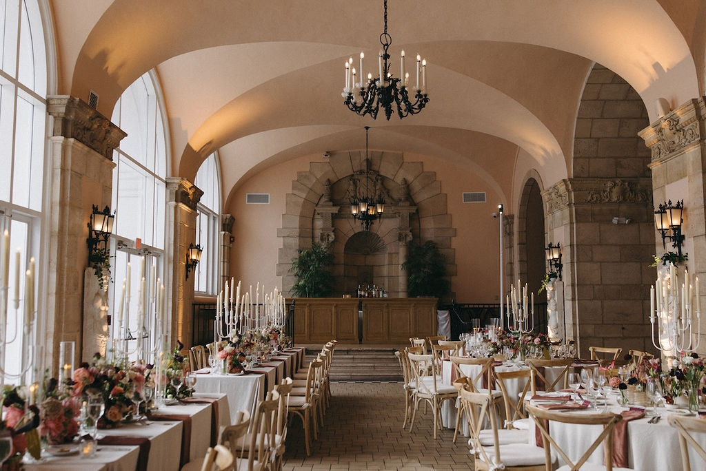 This Palm Beach Wedding Was a Romantic 'Night at The Museum' Vibe