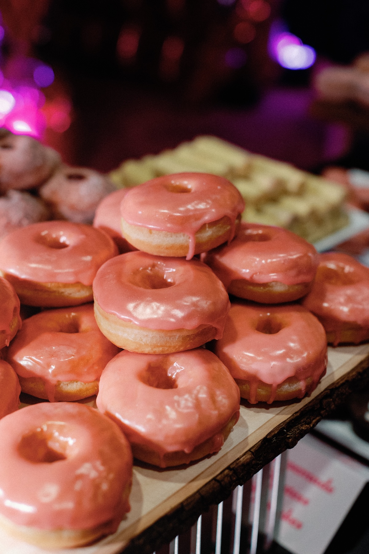 A Luxury Bat Mitzvah with Bold Pink Design