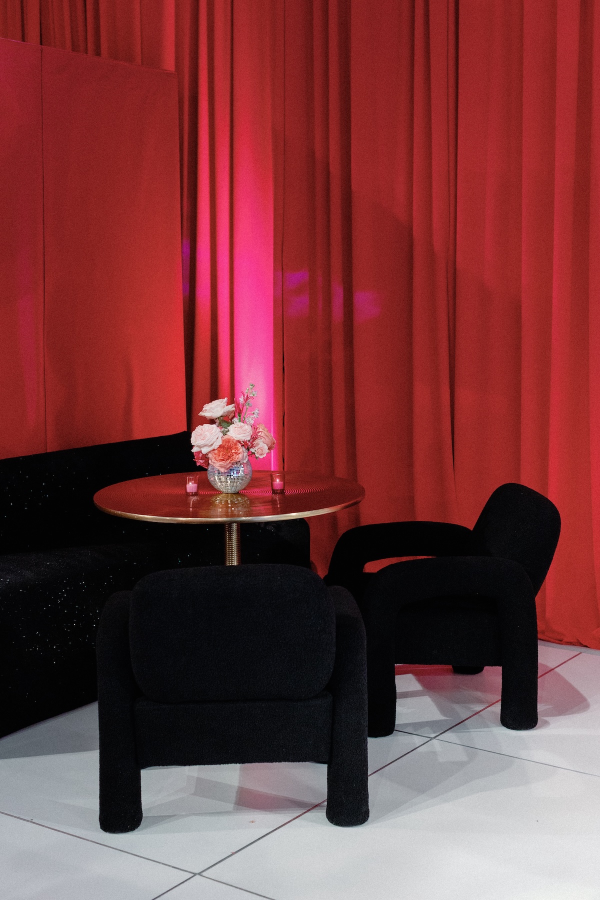 A Luxury Bat Mitzvah with Bold Pink Design