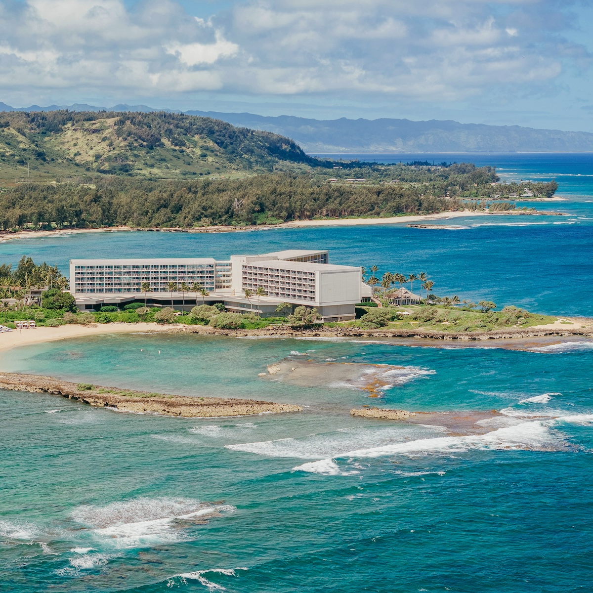 Why This Summer Is the Perfect Time to Visit the North Shore of Oʻahu