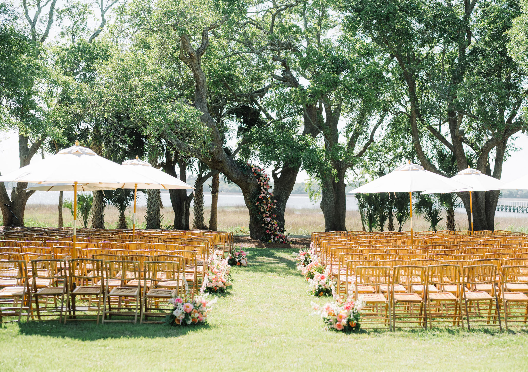 A Colorful Charleston Spring Wedding at Lowndes Grove