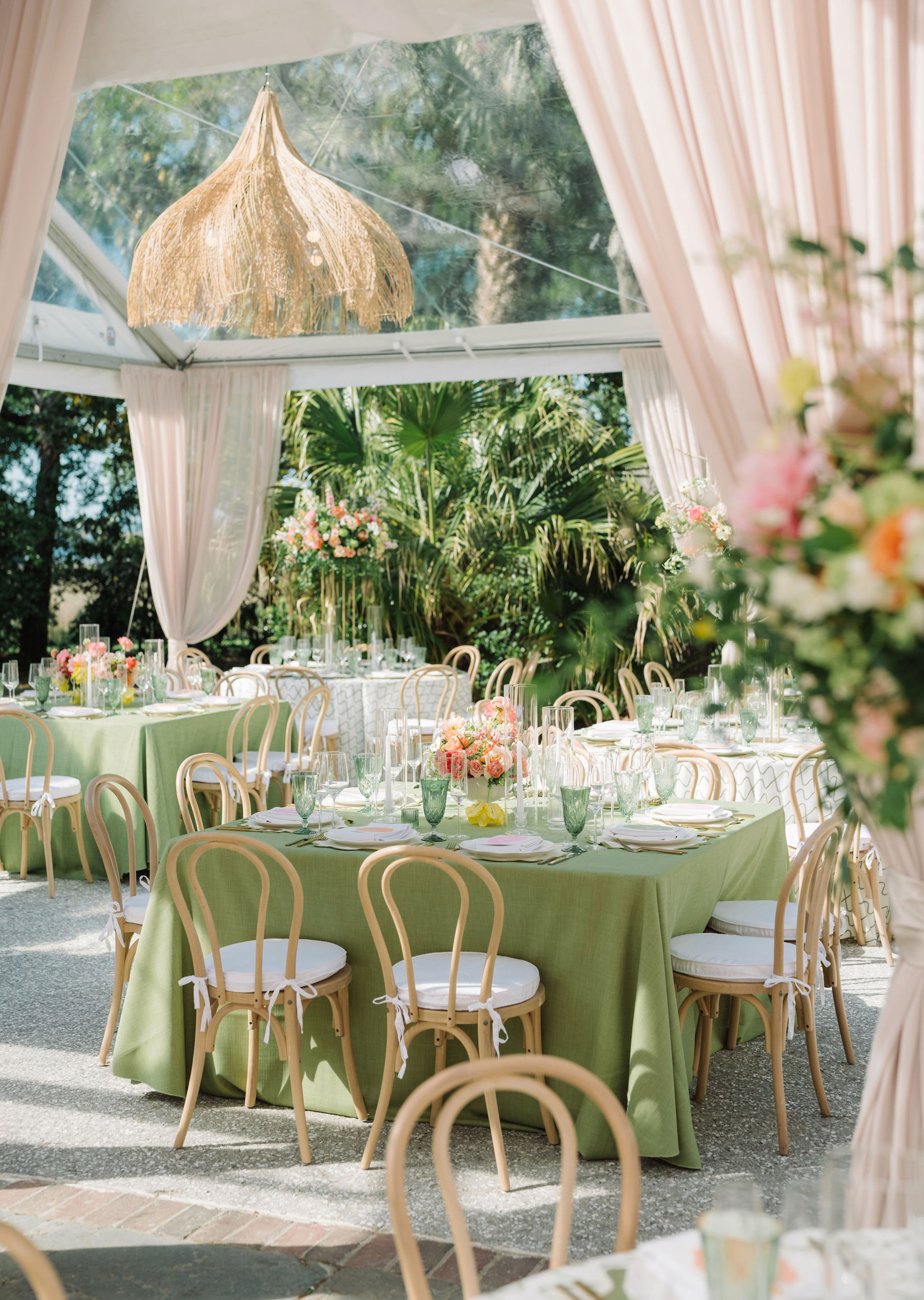 A Colorful Charleston Spring Wedding at Lowndes Grove