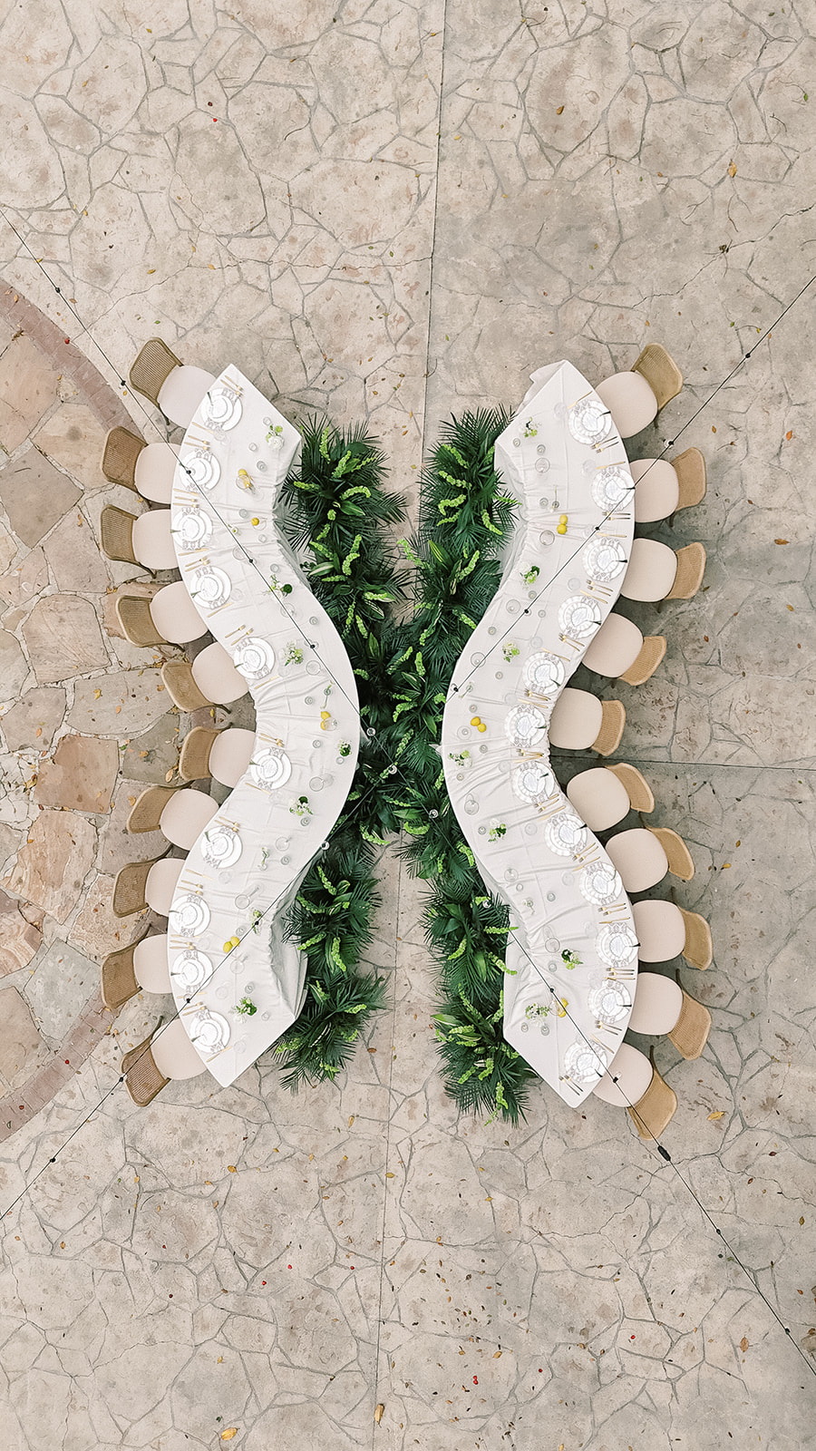 A Chic Charleston Wedding at Legare Waring