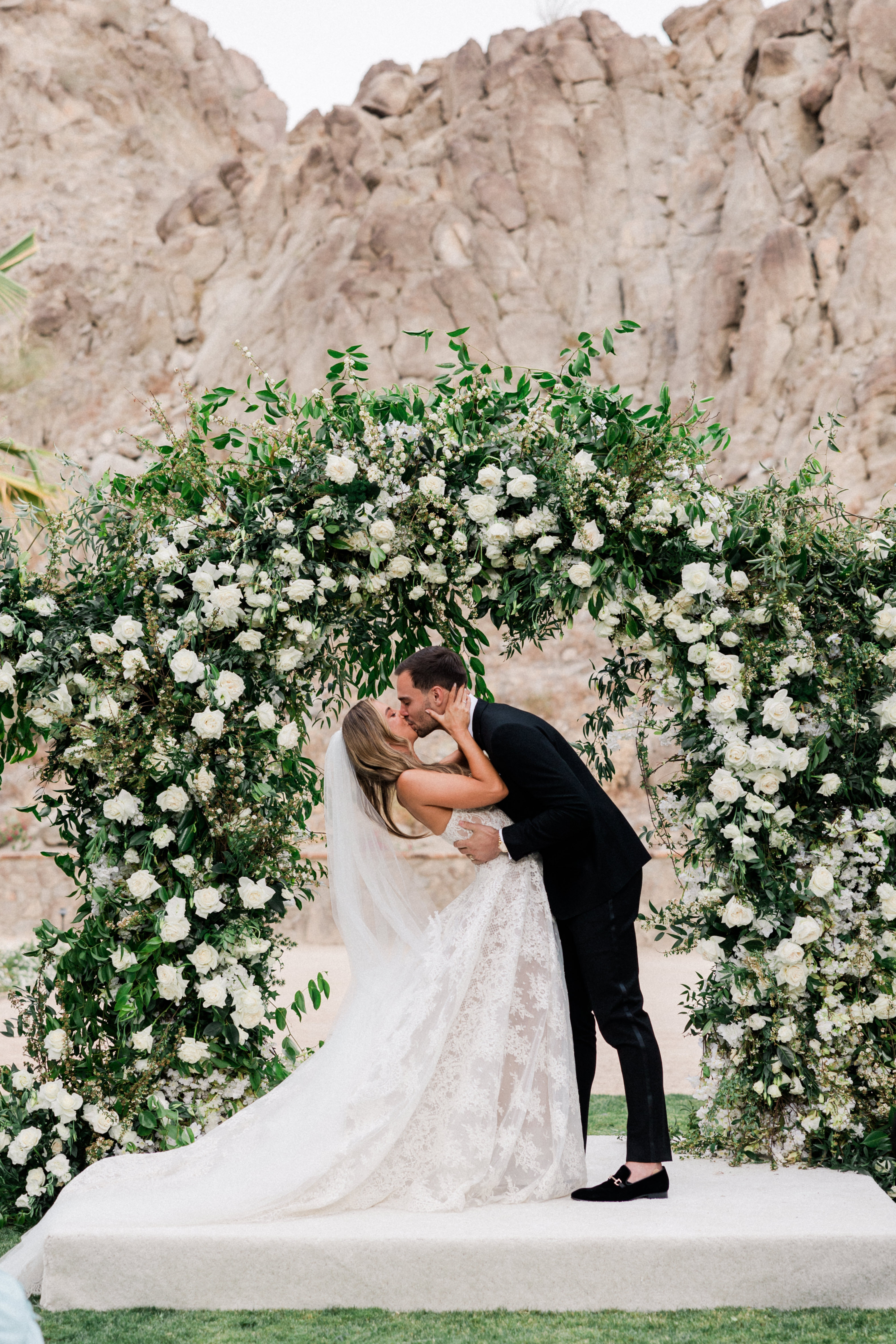 Italian Meets Modern Palm Springs for Katie Austin’s Wedding